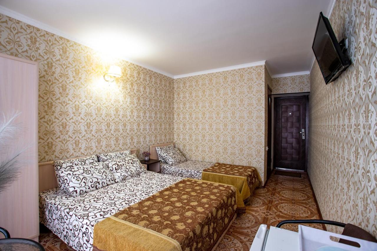 Олимп Otel Zaliznyi Port Dış mekan fotoğraf