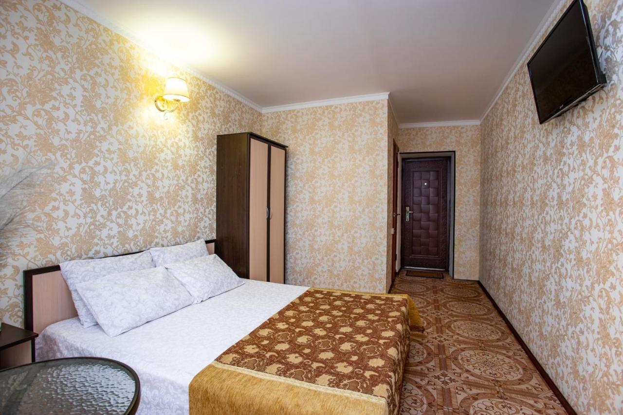Олимп Otel Zaliznyi Port Dış mekan fotoğraf