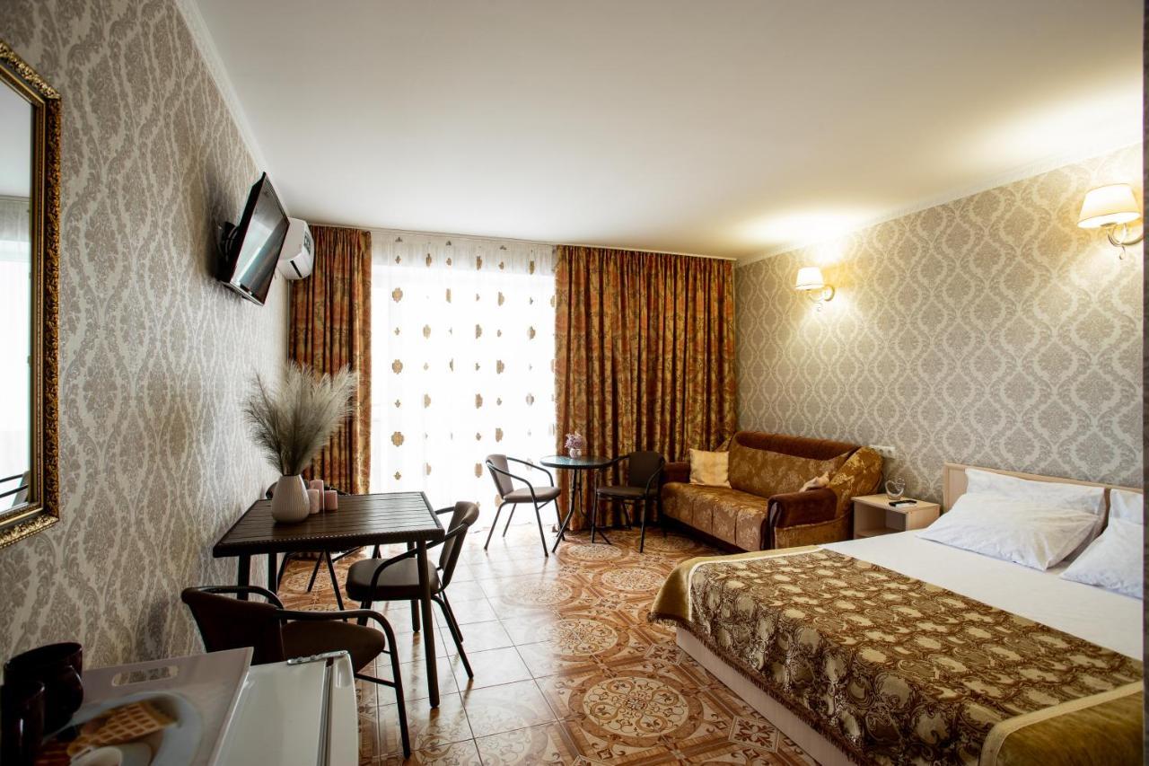 Олимп Otel Zaliznyi Port Dış mekan fotoğraf